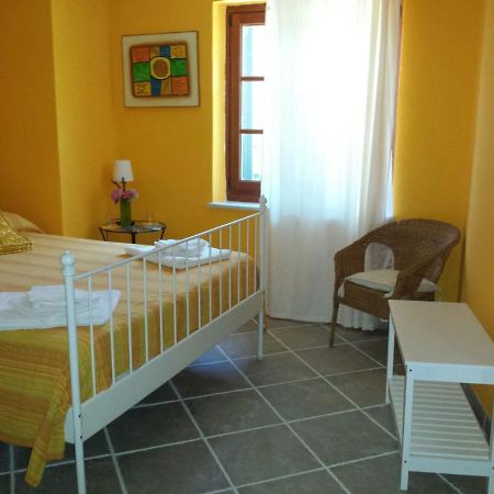 B&B Pietre Antiche Vezzi Portio Zewnętrze zdjęcie
