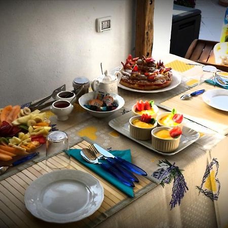 B&B Pietre Antiche Vezzi Portio Zewnętrze zdjęcie